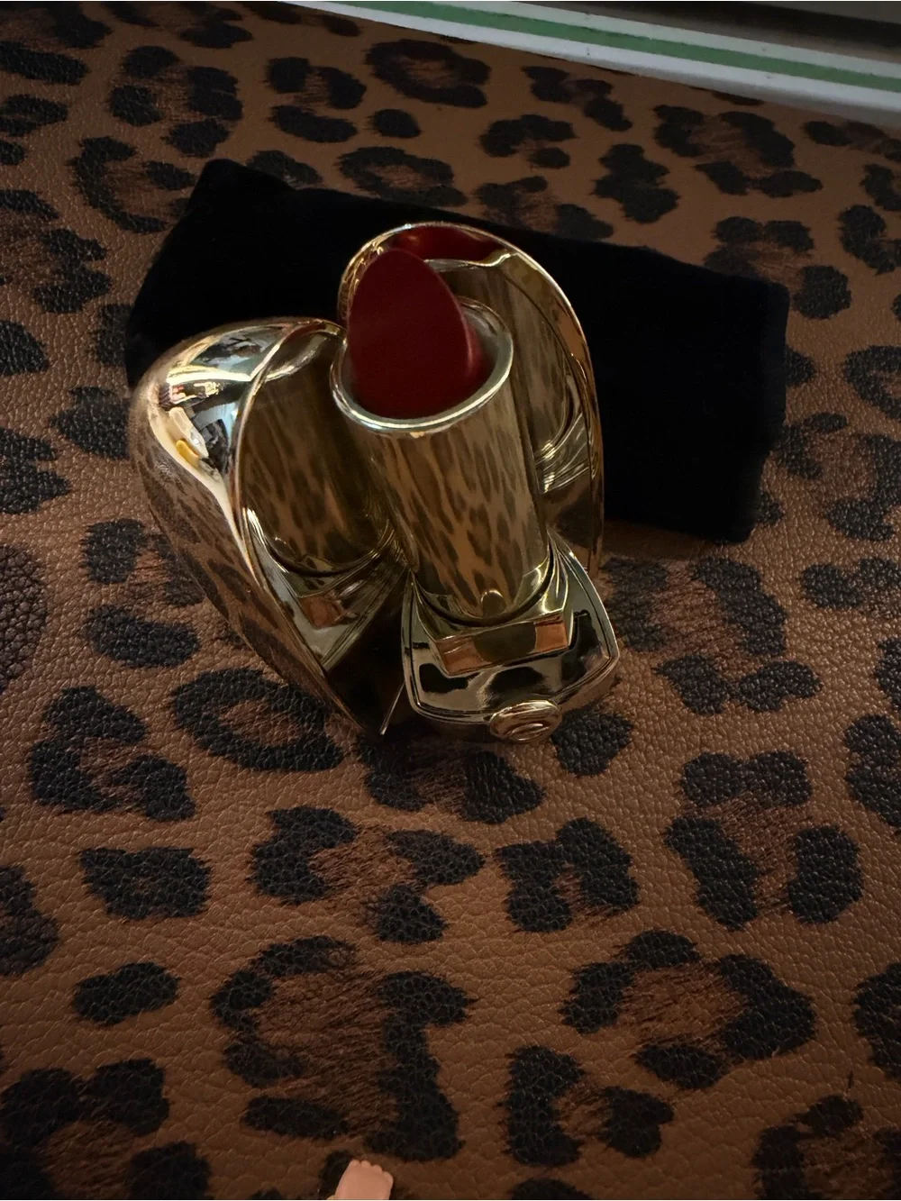 GUERLAIN Gold Tortoise Case Red Lipstick